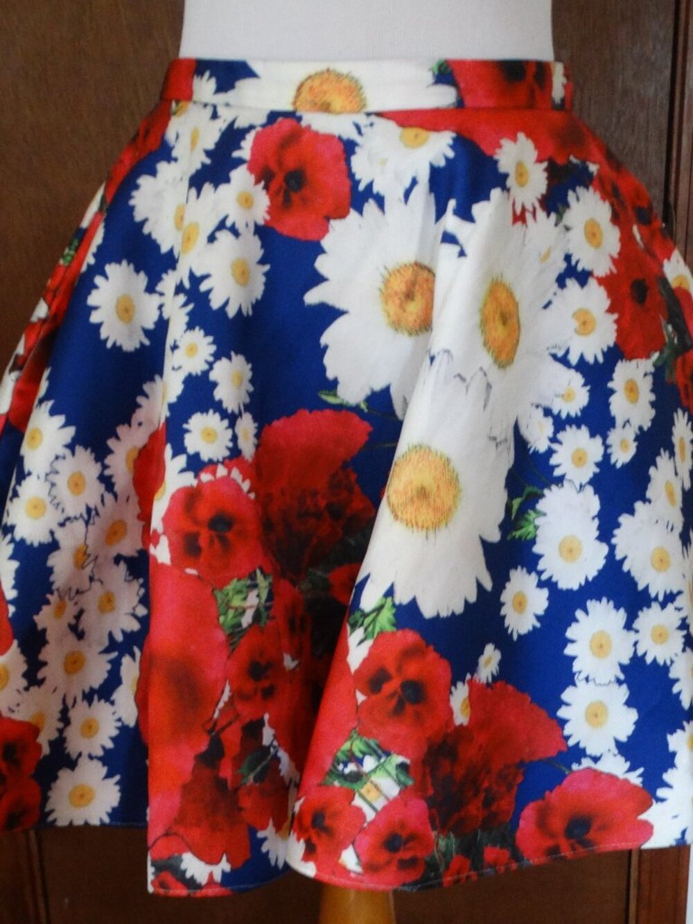 MAC DUGGAL Skater Floral Skirt MEDIUM/8, satin, pockets